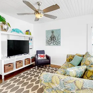  Holiday home Kissing Palms United States